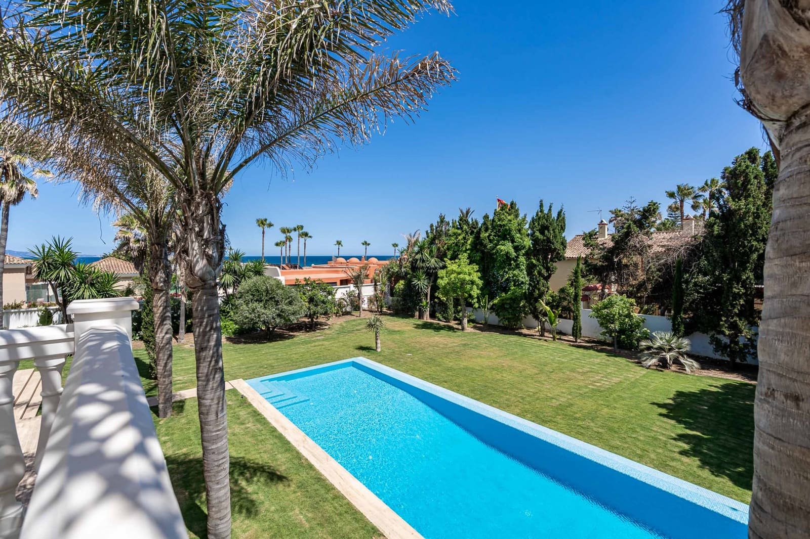 6 slaapkamer Villa te koop in Estepona met zwembad garage - € 4.750.000 (Ref: 8356776)
