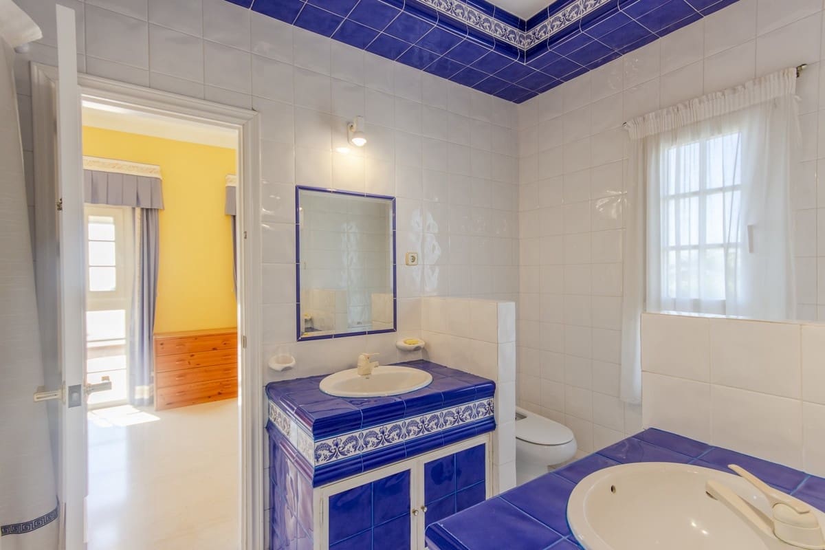 6 soveværelse Villa til salg i Torrequebrada med swimmingpool garage - € 2.200.000 (Ref: 8356787)