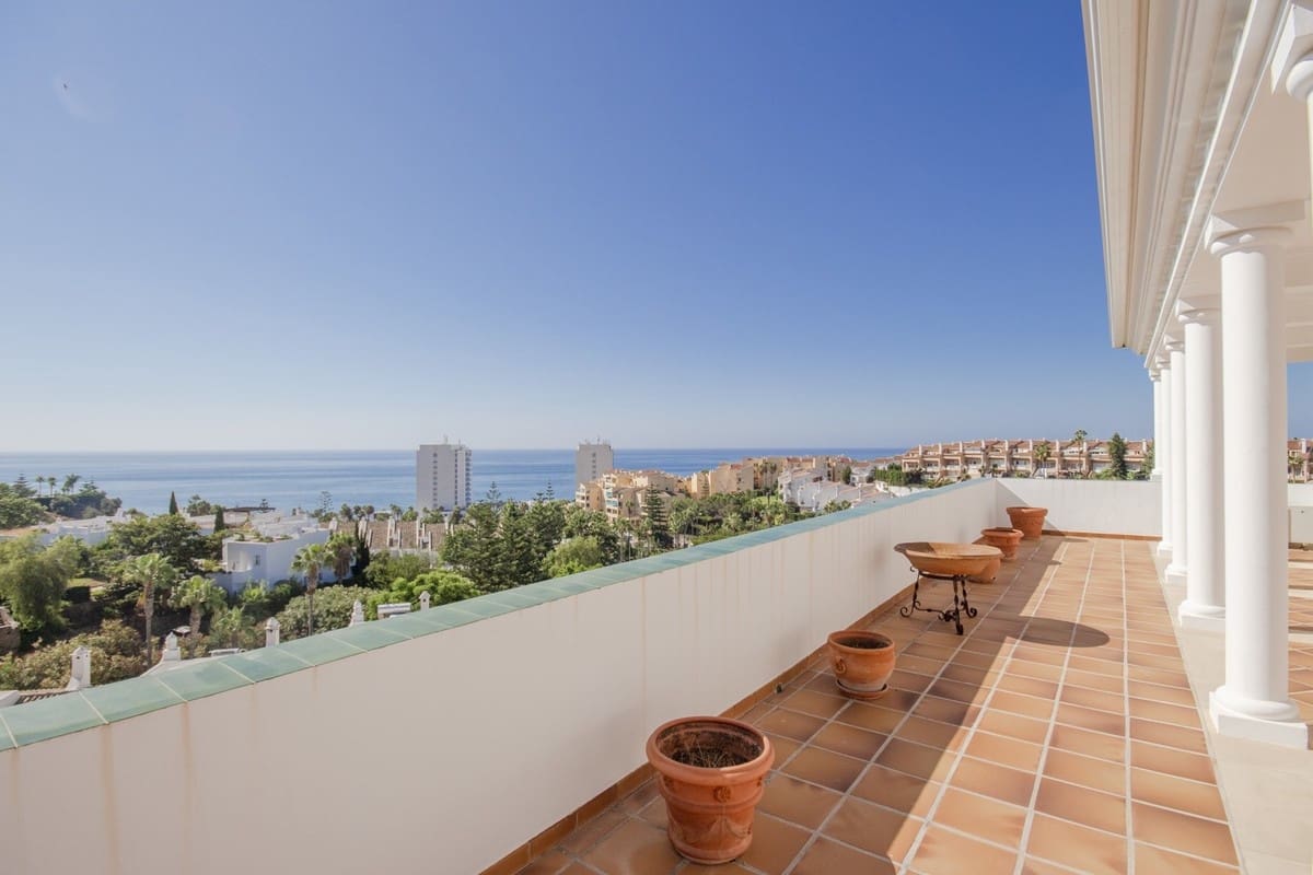 6 soveværelse Villa til salg i Torrequebrada med swimmingpool garage - € 2.200.000 (Ref: 8356787)