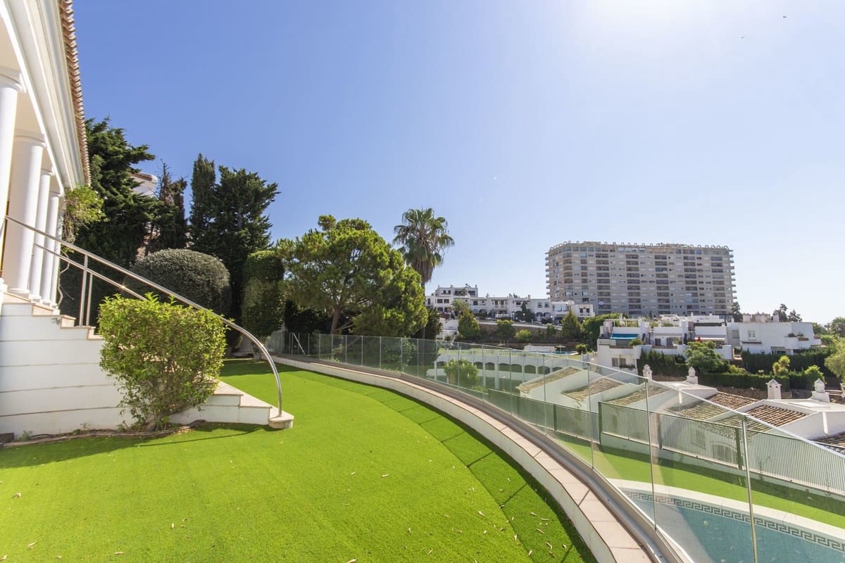 6 soveværelse Villa til salg i Torrequebrada med swimmingpool garage - € 2.200.000 (Ref: 8356787)