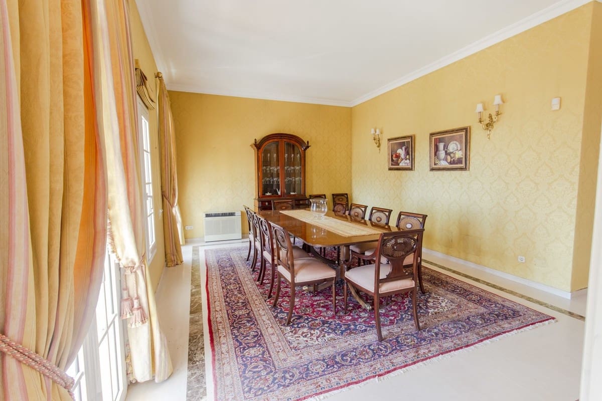 6 bedroom Villa for sale in Torrequebrada with pool garage - € 1,999,999 (Ref: 8356787)