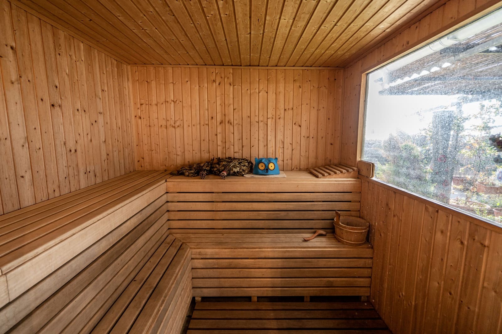 Garage til salg i San Pedro de Alcantara - € 950.000 (Ref: 8356789)