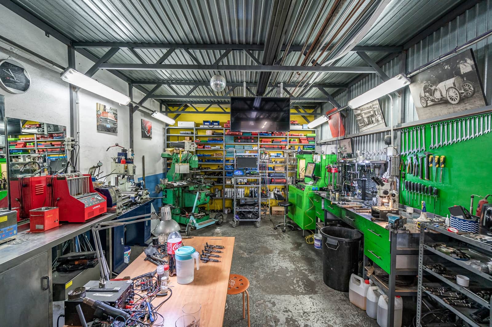 Garage til salg i San Pedro de Alcantara - € 950.000 (Ref: 8356789)