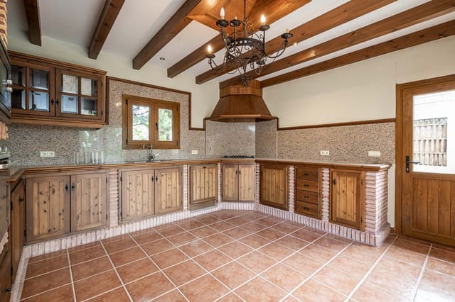 4 quarto Quinta/Casa Rural para venda em El Padrón, Estepona com garagem - 2 500 000 € (Ref: 8356790)