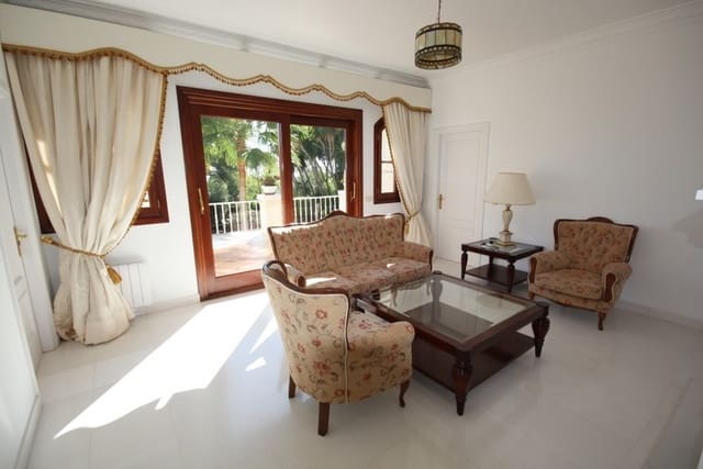 Chalet de 4 habitaciones en Marbella en venta con piscina garaje - 5.500.000 € (Ref: 8356810)