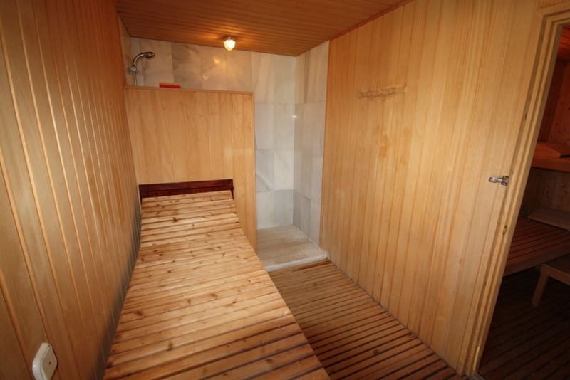 4 bedroom Villa for sale in Marbella with pool garage - € 5,500,000 (Ref: 8356810)