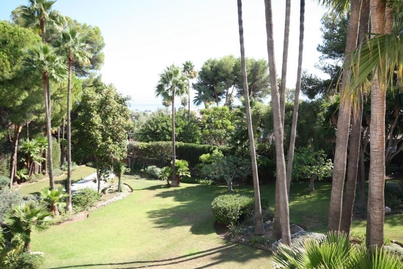 4 bedroom Villa for sale in Marbella with pool garage - € 5,500,000 (Ref: 8356810)