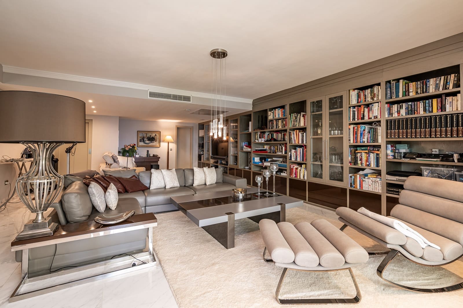 5 soveværelse Byhus til salg i Estepona med swimmingpool garage - € 3.500.000 (Ref: 8376887)