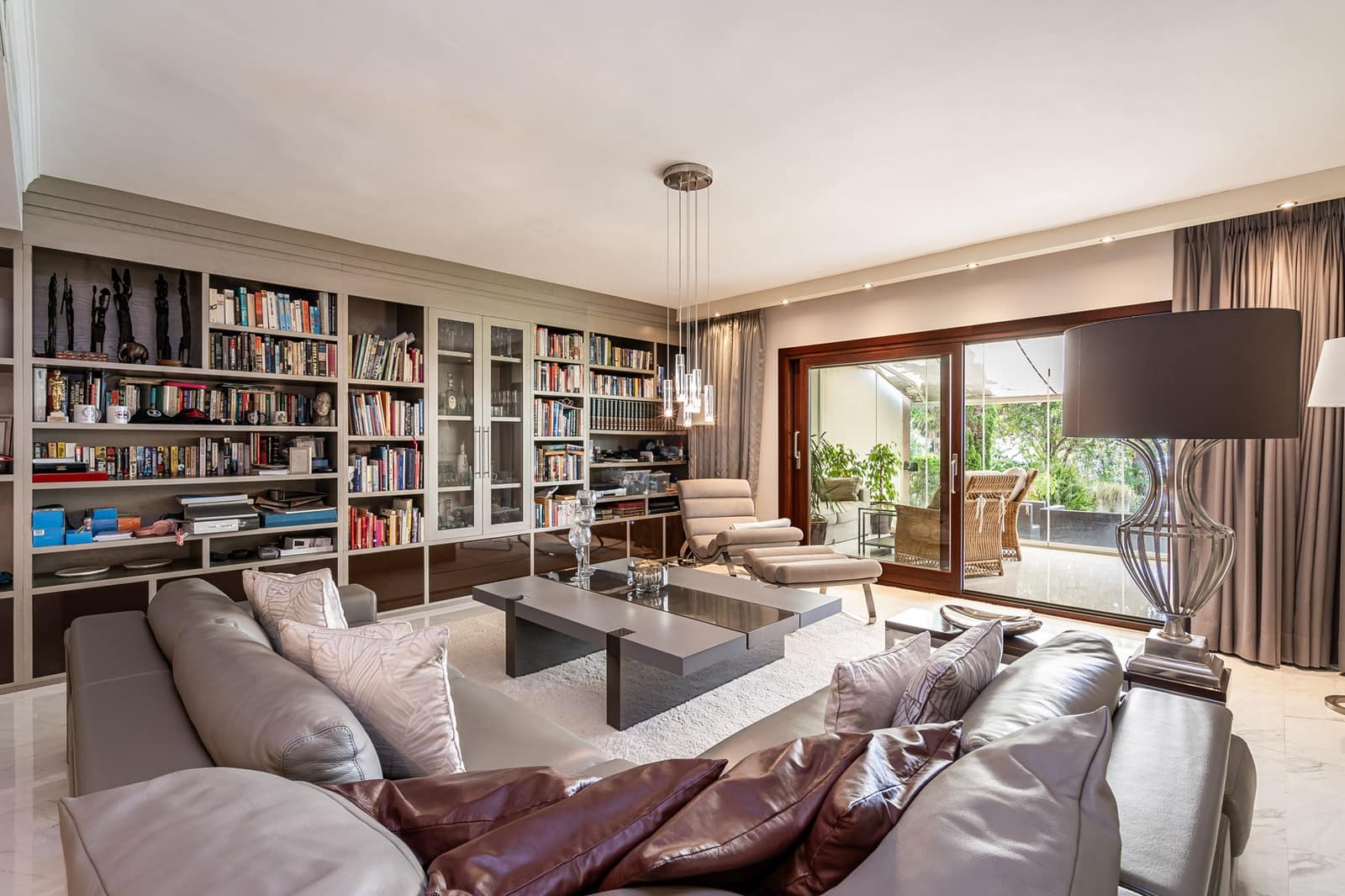 5 soveværelse Byhus til salg i Estepona med swimmingpool garage - € 3.500.000 (Ref: 8376887)