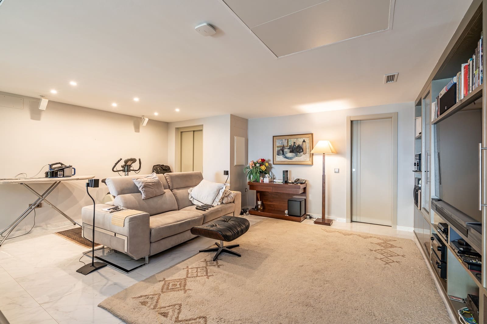 5 soveværelse Byhus til salg i Estepona med swimmingpool garage - € 3.500.000 (Ref: 8376887)