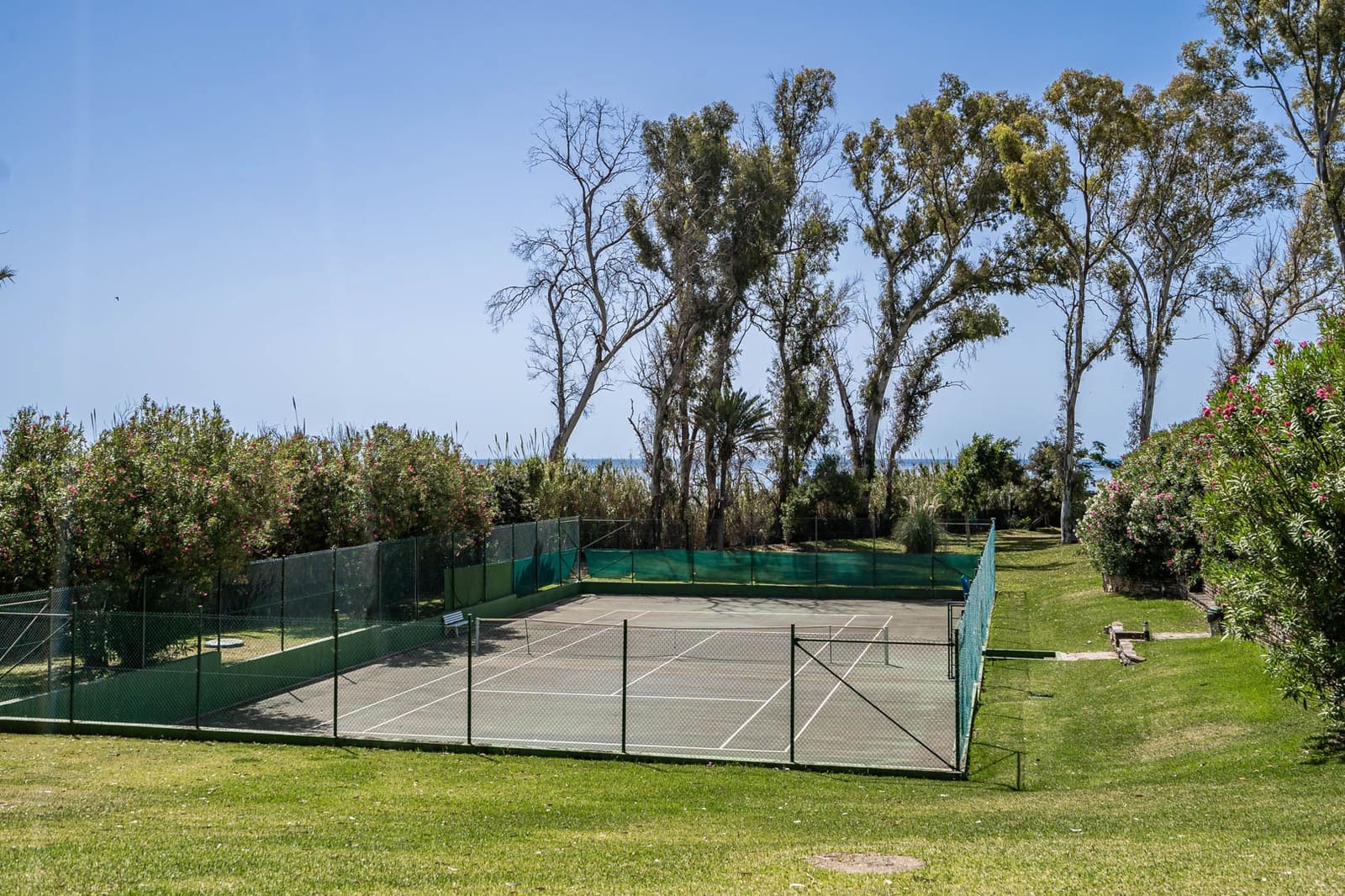 5 soveværelse Byhus til salg i Estepona med swimmingpool garage - € 3.500.000 (Ref: 8376887)