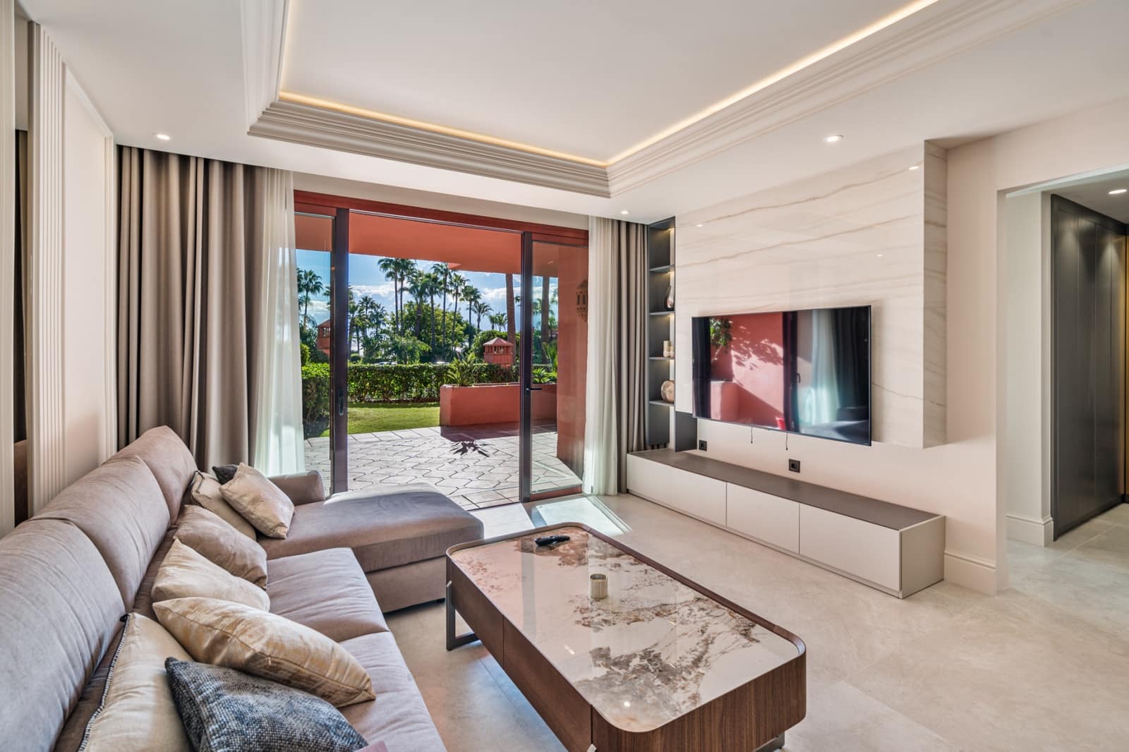 3 sovrum Lägenhet till salu i Guadalmansa med pool garage - 1 550 000 € (Ref: 8475834)