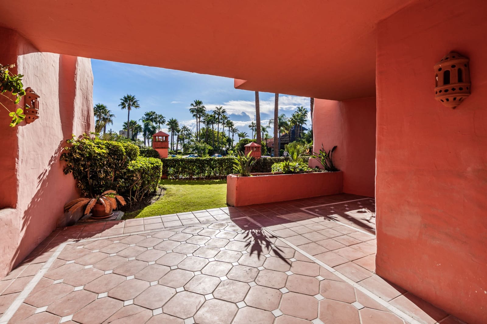 3 sovrum Lägenhet till salu i Guadalmansa med pool garage - 1 550 000 € (Ref: 8475834)