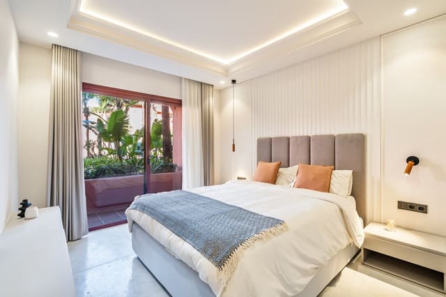 3 sovrum Lägenhet till salu i Resinera-Voladilla, Estepona med pool garage - 1 395 000 € (Ref: 8475834)