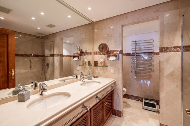 2 soverom Leilighet til salgs i Resinera-Voladilla, Estepona med svømmebasseng - € 1 590 000 (Ref: 8481926)