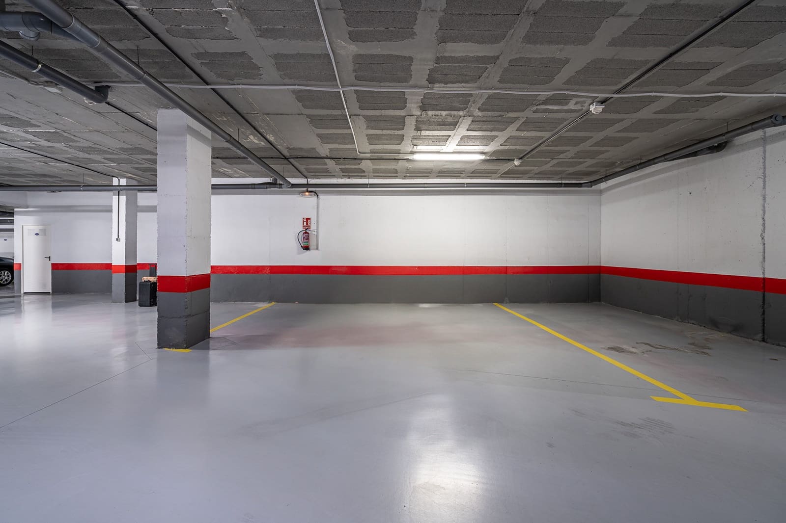 2 bedroom Apartment for sale in Guadalmansa with pool - € 1,590,000 (Ref: 8481926)