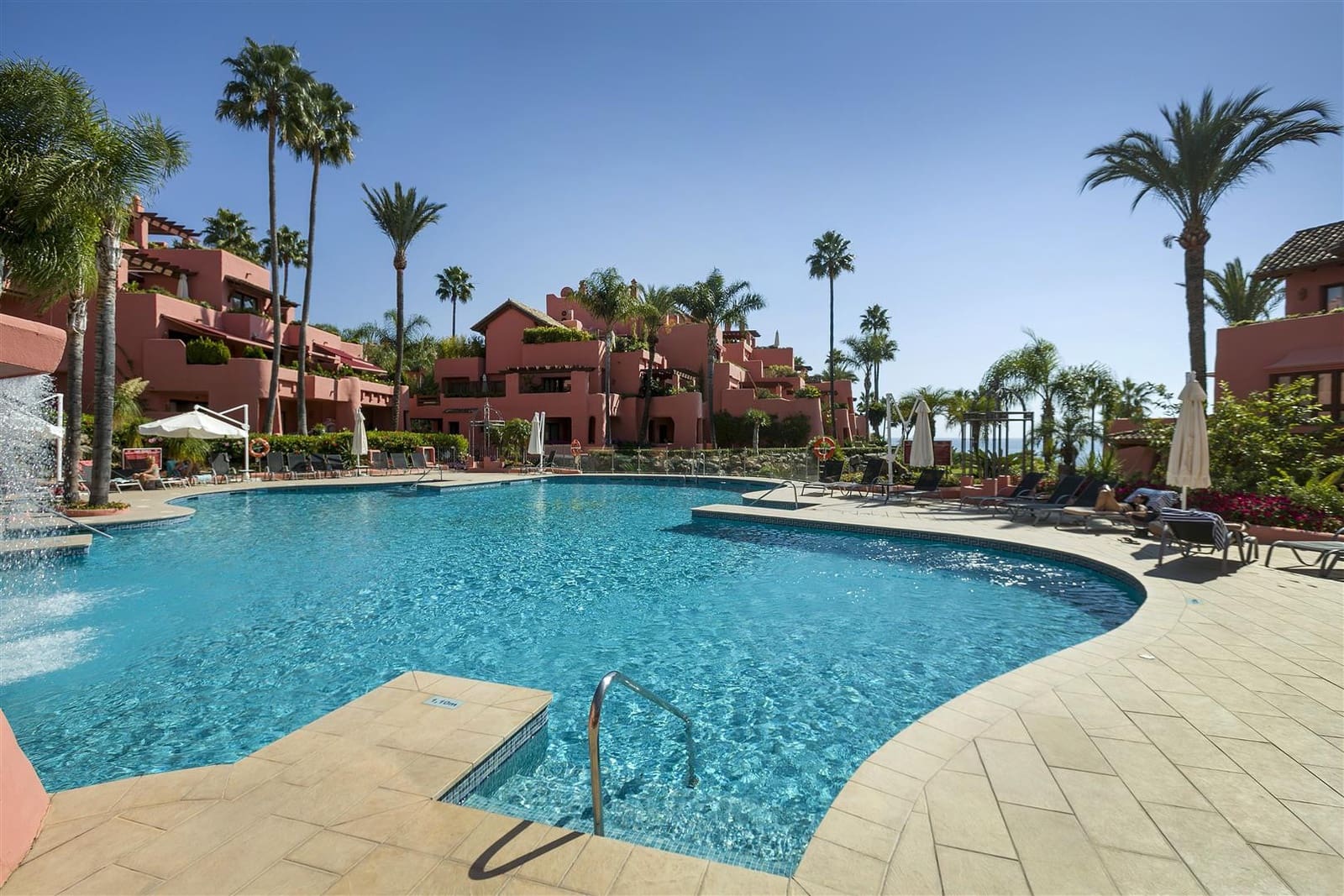 2 bedroom Apartment for sale in Guadalmansa with pool - € 1,590,000 (Ref: 8481926)