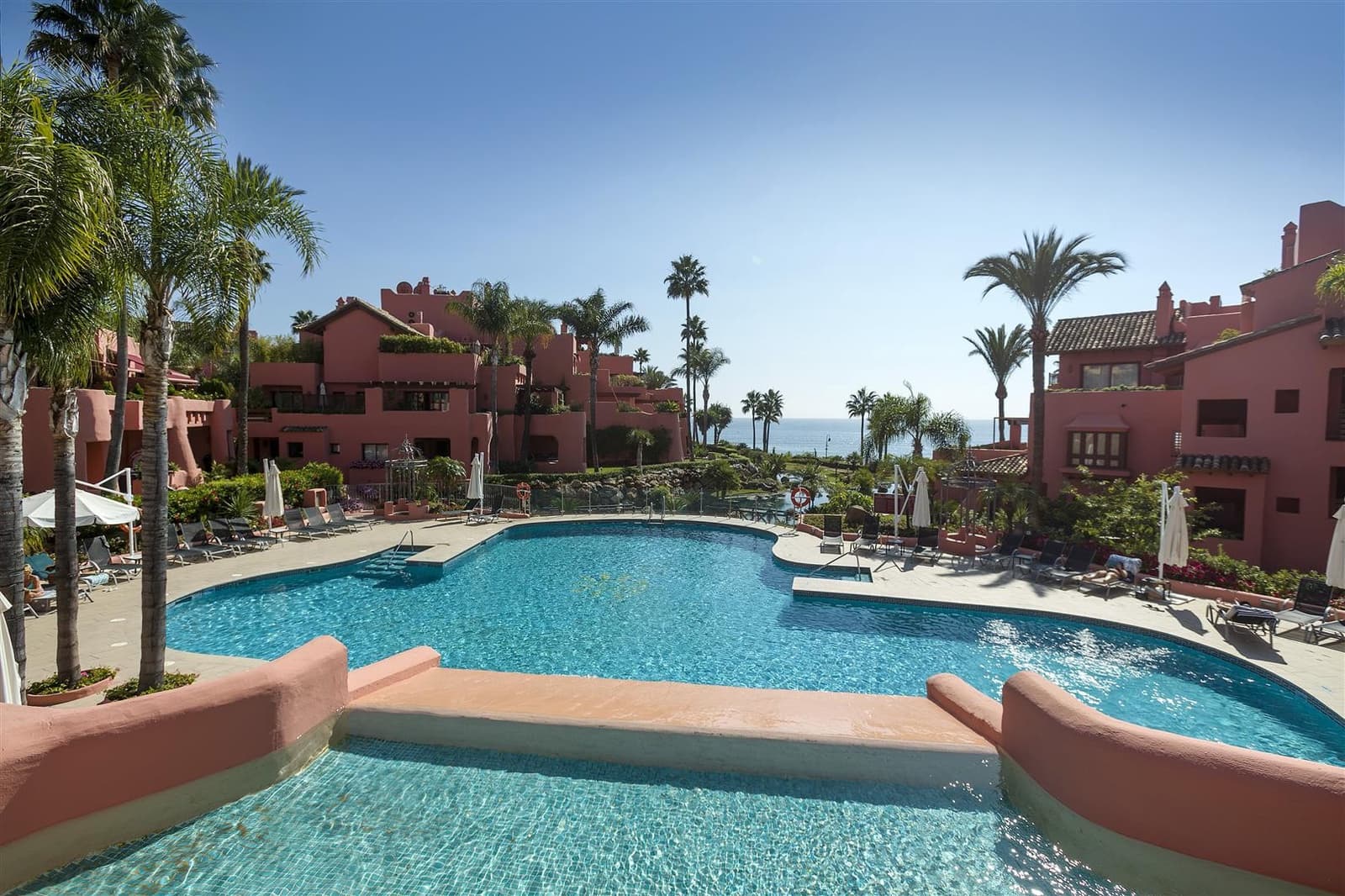 2 bedroom Apartment for sale in Guadalmansa with pool - € 1,590,000 (Ref: 8481926)