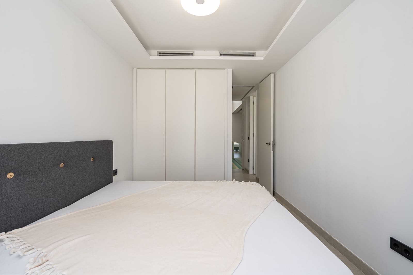 4 quarto Casa em Banda para venda em Estepona com piscina garagem - 2 290 000 € (Ref: 8484444)