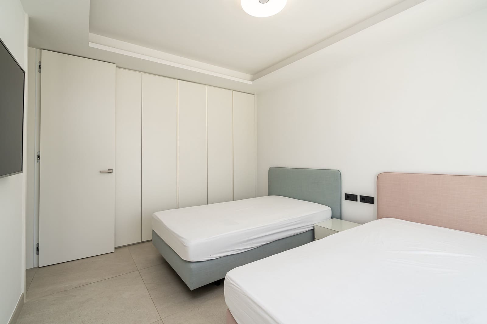 4 quarto Casa em Banda para venda em Estepona com piscina garagem - 2 290 000 € (Ref: 8484444)