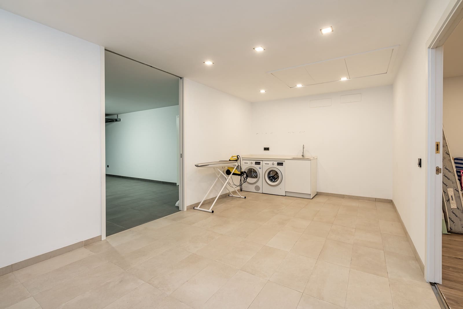 4 quarto Casa em Banda para venda em Estepona com piscina garagem - 2 290 000 € (Ref: 8484444)