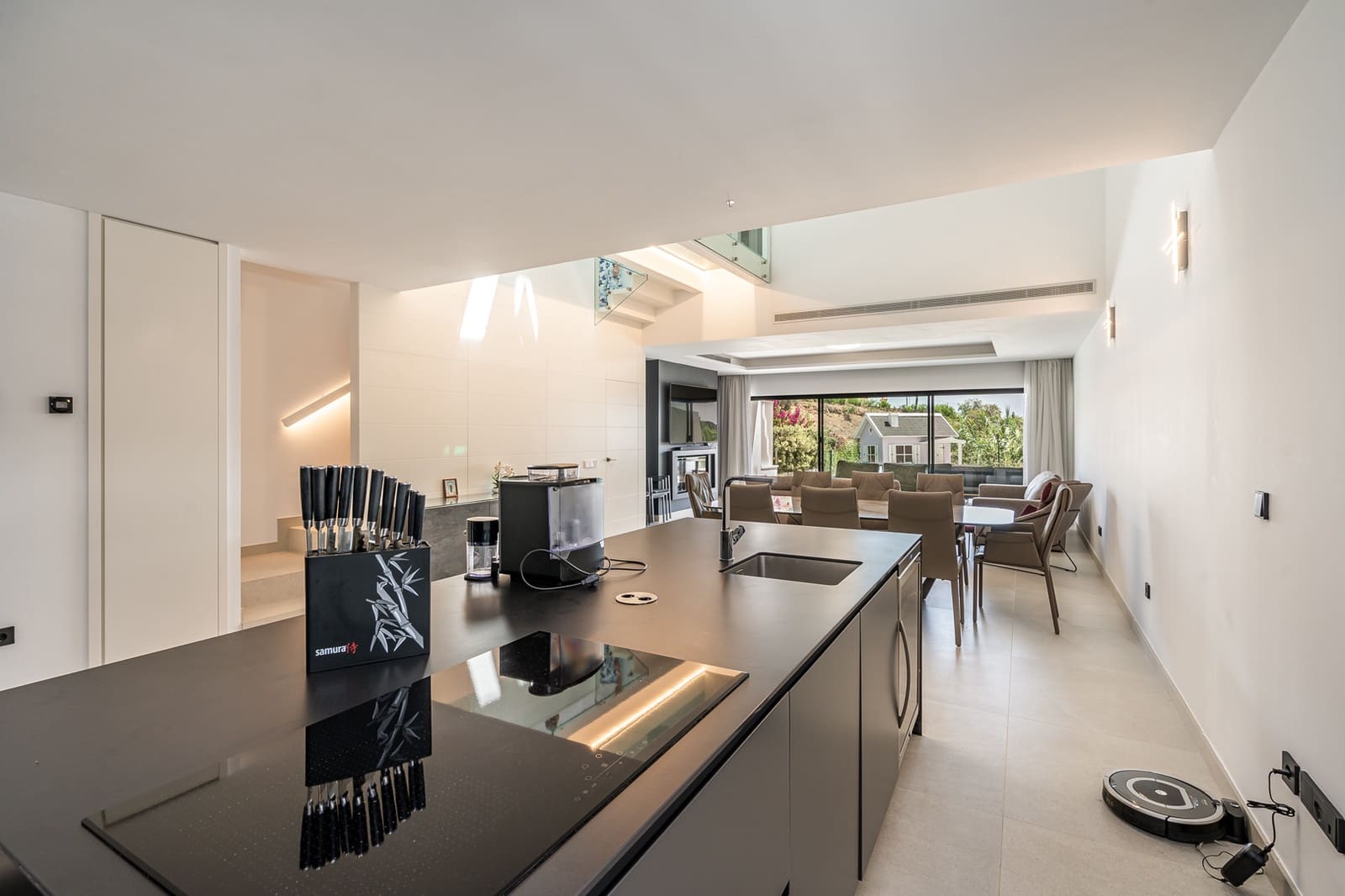 4 quarto Casa em Banda para venda em Estepona com piscina garagem - 2 290 000 € (Ref: 8484444)