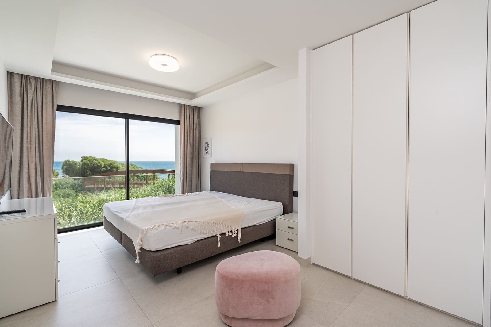 4 quarto Casa em Banda para venda em Estepona com piscina garagem - 2 290 000 € (Ref: 8484444)