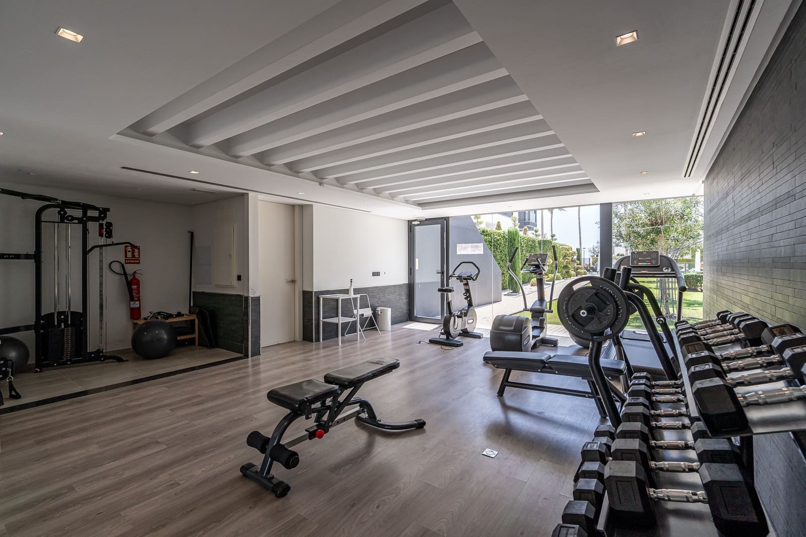 4 quarto Casa em Banda para venda em Estepona com piscina garagem - 2 290 000 € (Ref: 8484444)