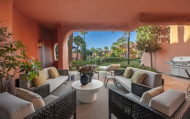 3 soveværelse Lejlighed til salg i Resinera-Voladilla, Estepona med swimmingpool garage - € 1.825.000 (Ref: 8599303)