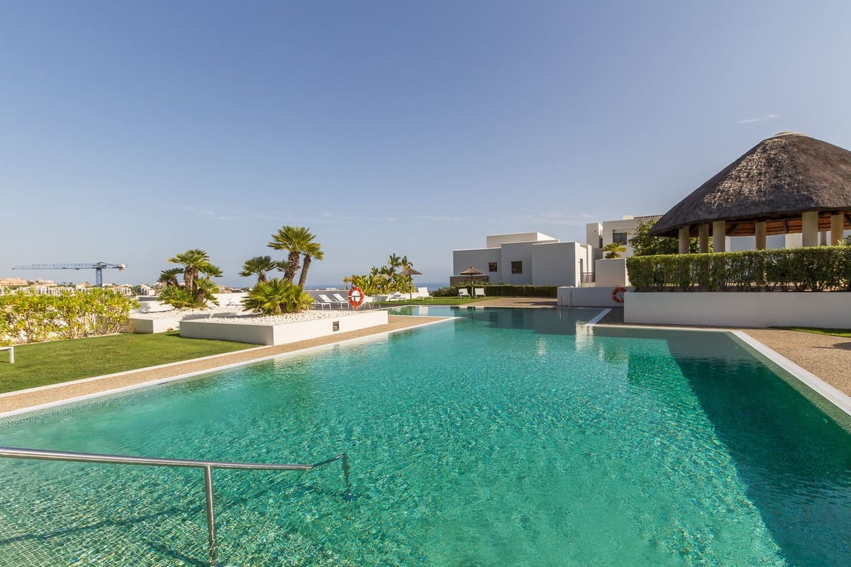 3 soverom Penthouse til salgs i Los Flamingos med svømmebasseng garasje - € 1 395 000 (Ref: 8610956)