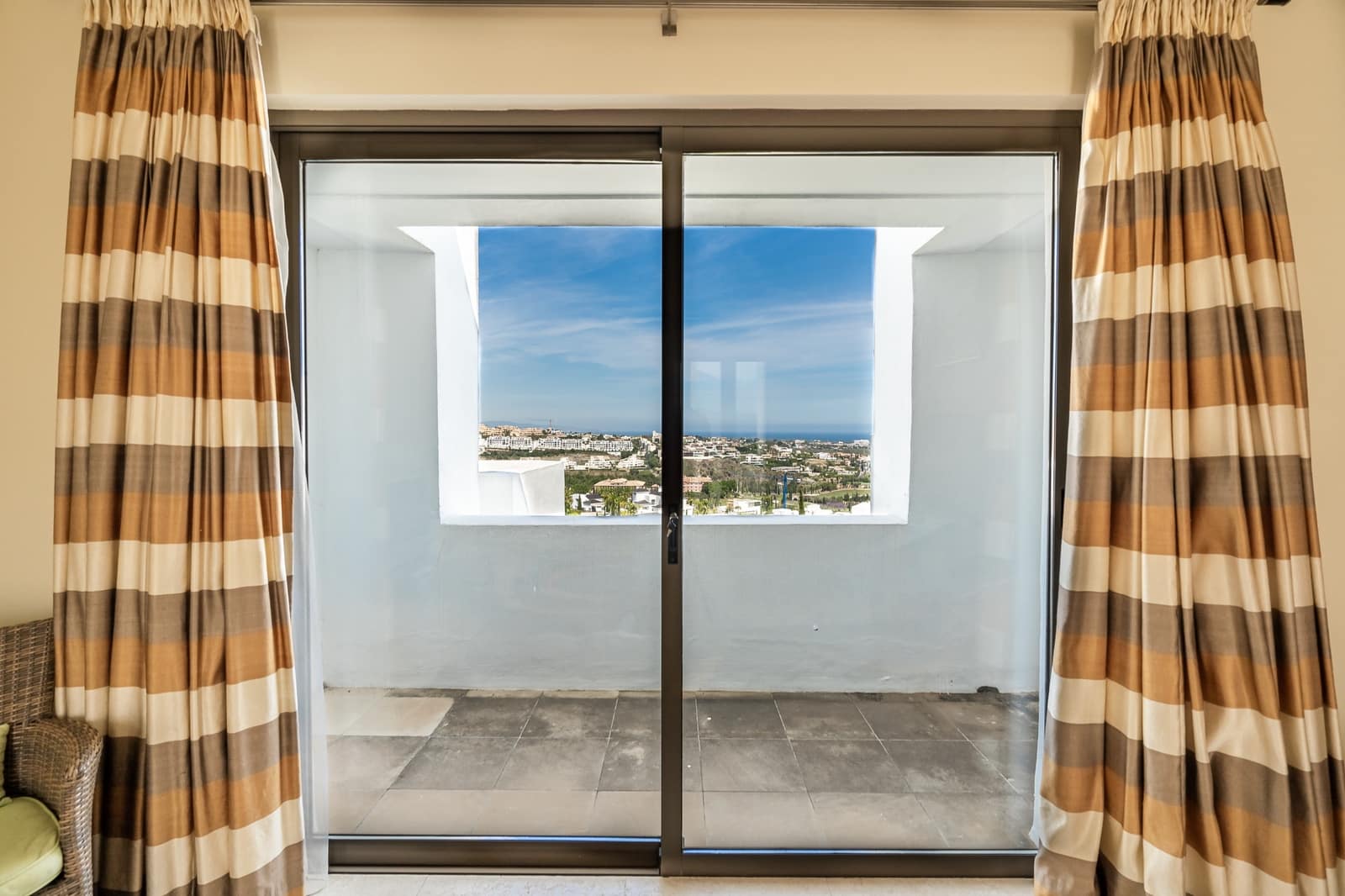 3 soverom Penthouse til salgs i Los Flamingos med svømmebasseng garasje - € 1 395 000 (Ref: 8610956)