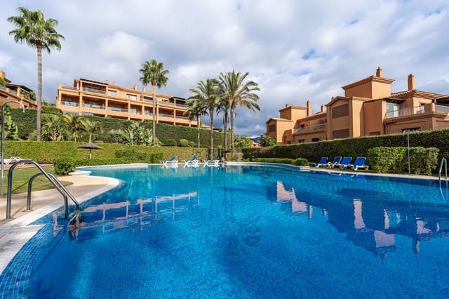 2 sovrum Lägenhet till salu i La Alquería, Estepona med pool garage - 485 000 € (Ref: 8630024)