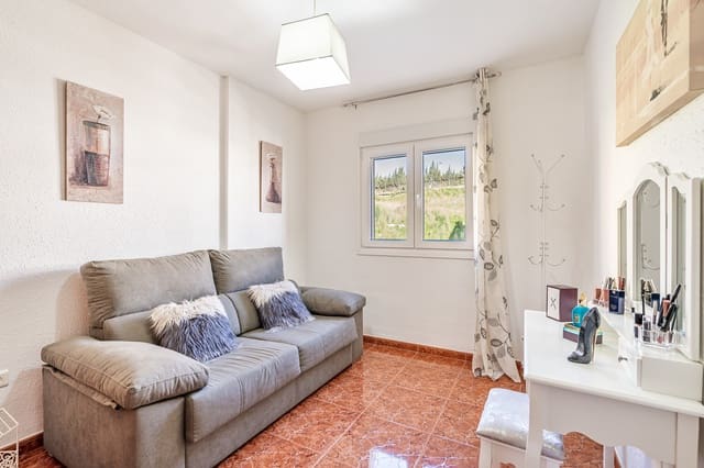 3 sovrum Hus till salu i Centro, Estepona med garage - 575 000 € (Ref: 8809408)