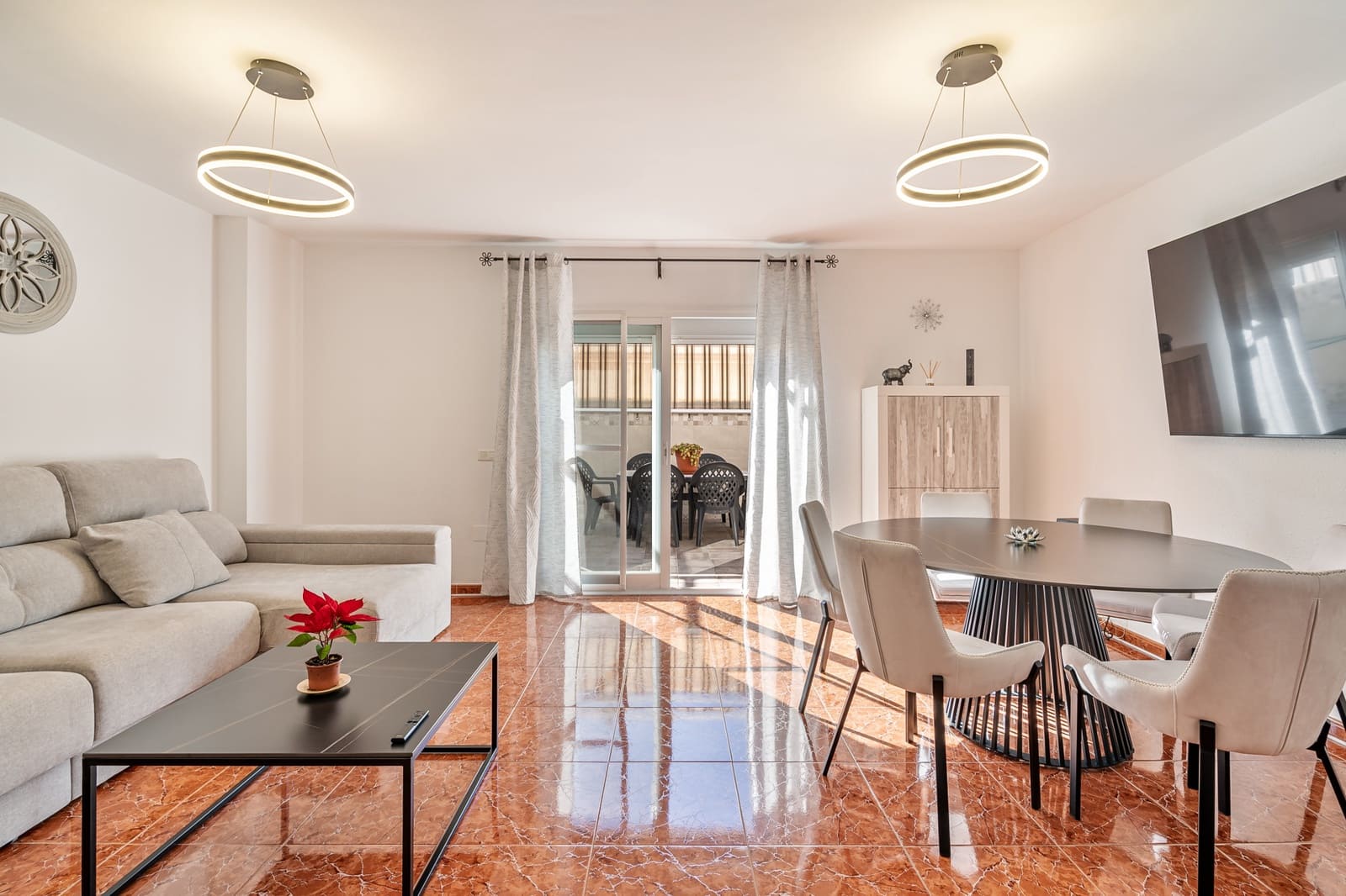 3 soveværelse Byhus til salg i Estepona med garage - € 575.000 (Ref: 8809408)