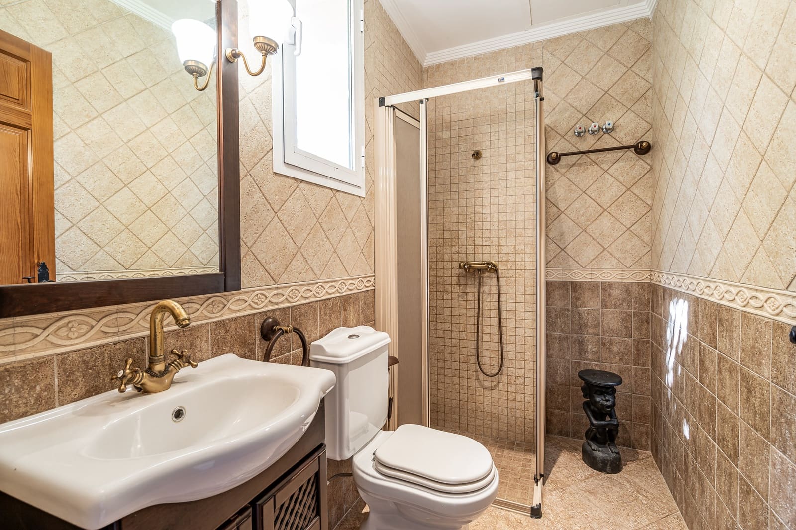 7 bedroom Villa for sale in Estepona with garage - € 2,500,000 (Ref: 8827541)