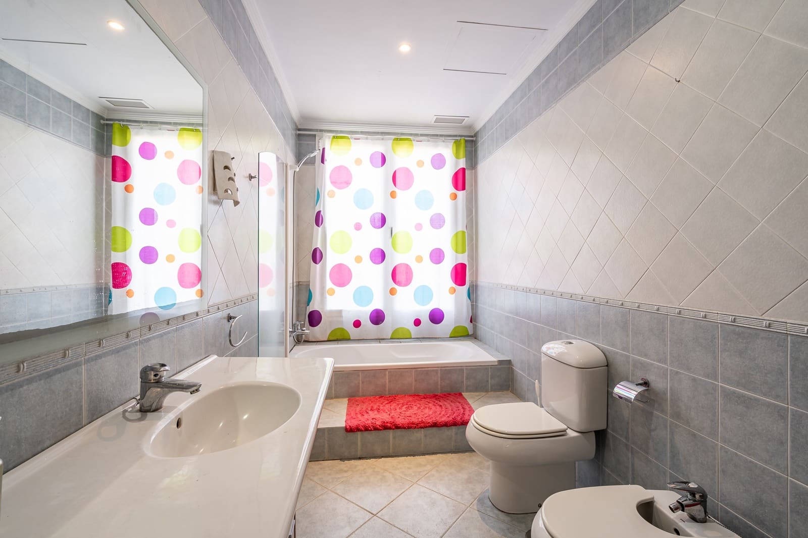 7 bedroom Villa for sale in Estepona with garage - € 2,500,000 (Ref: 8827541)