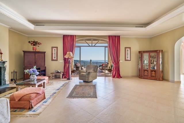 7 Zimmer Villa zu verkaufen in Estepona mit Garage - 2.500.000 € (Ref: 8827541)