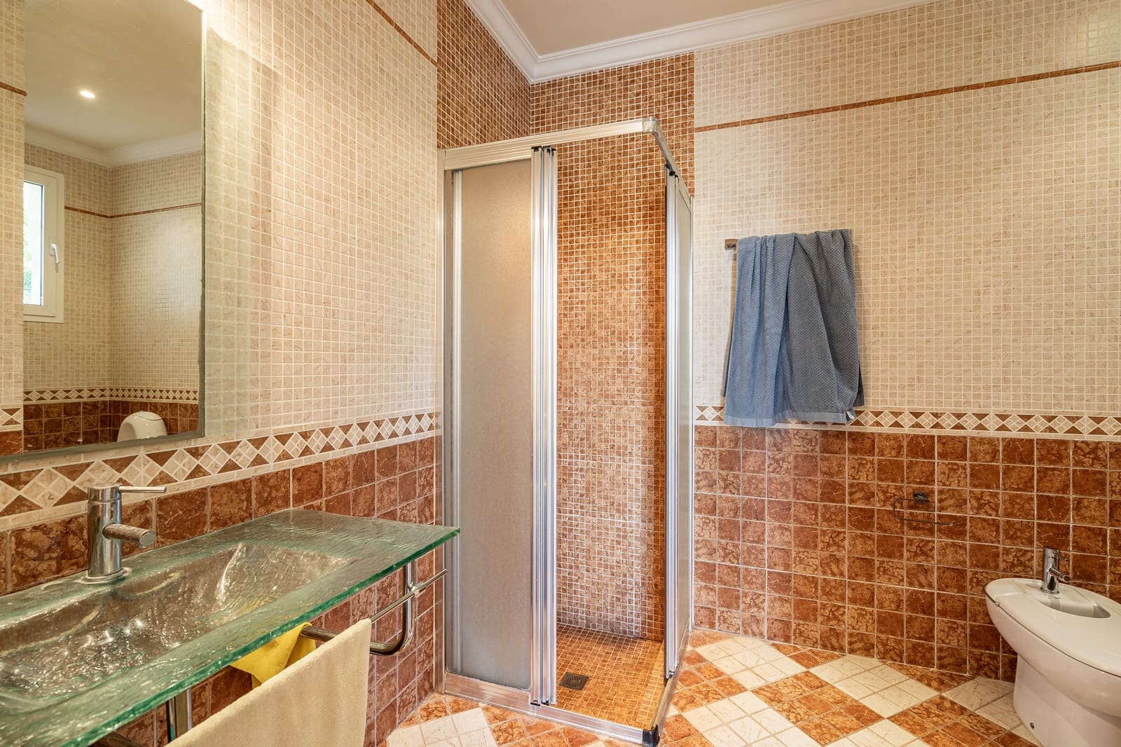 7 bedroom Villa for sale in Estepona with garage - € 2,500,000 (Ref: 8827541)