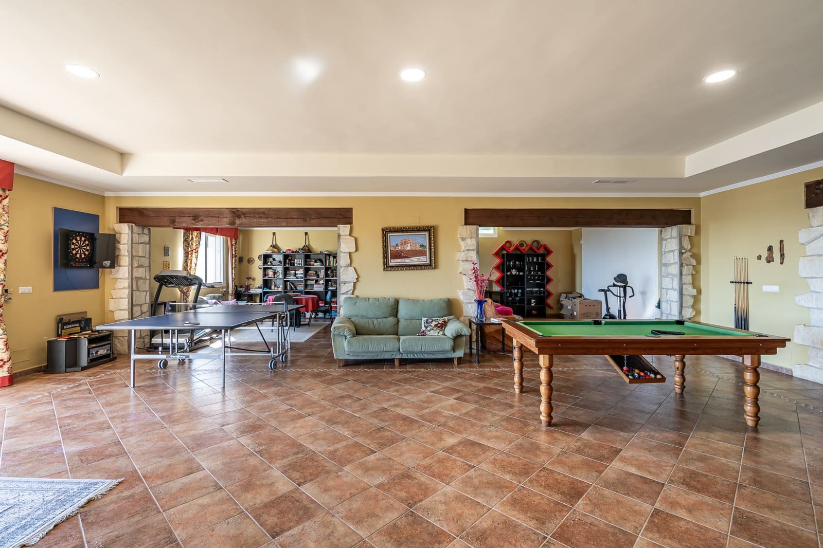7 bedroom Villa for sale in Estepona with pool garage - € 2,500,000 (Ref: 8827541)
