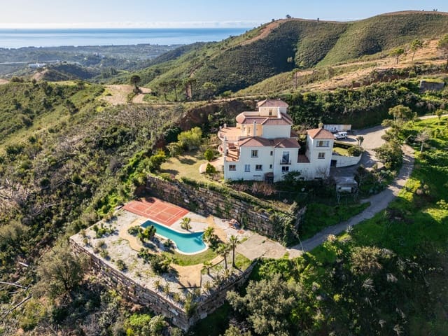 7 sypialnia Willa na sprzedaż w Estepona z basenem garażem - 2 500 000 € (Ref: 8827541)