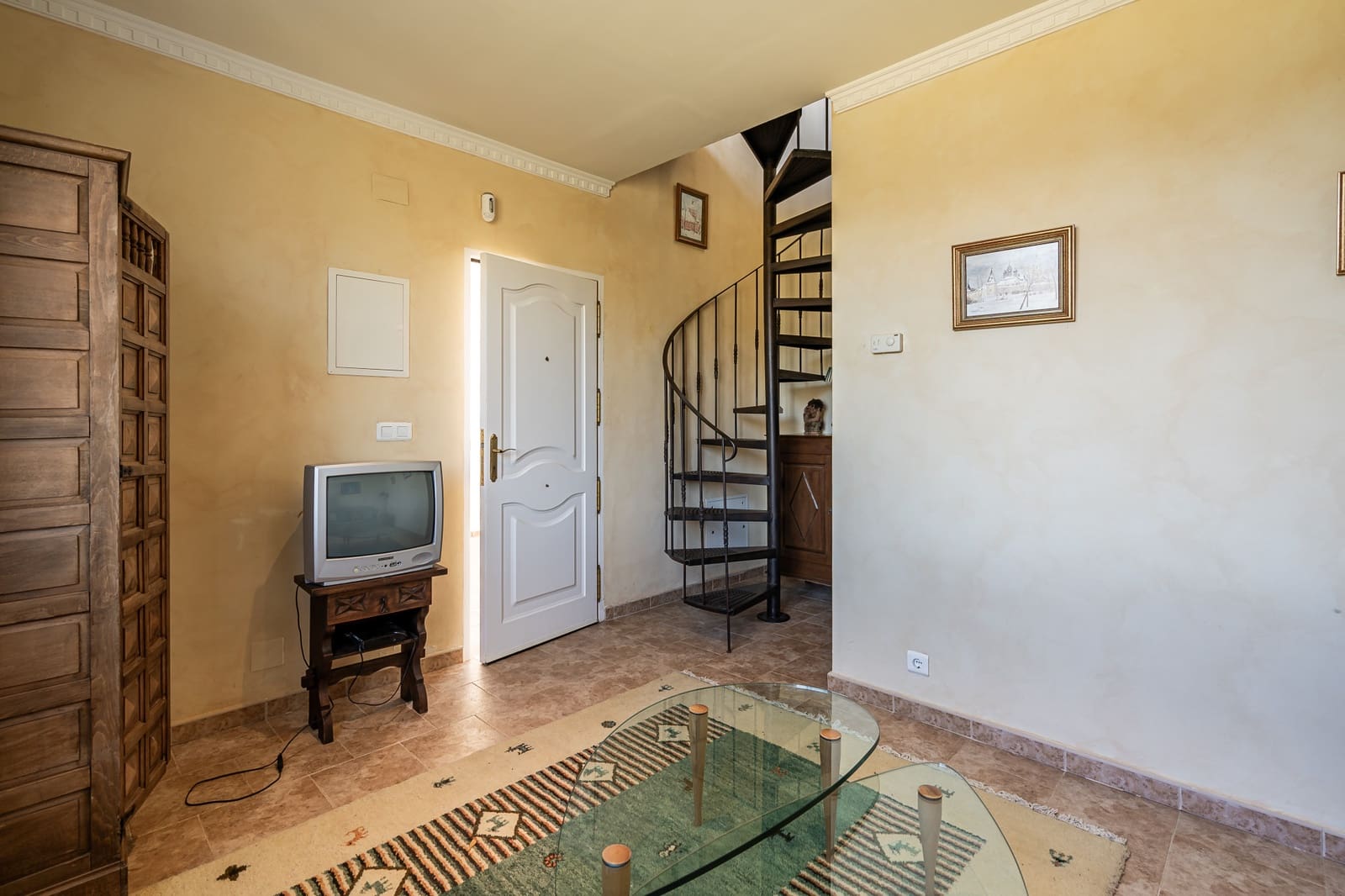 7 bedroom Villa for sale in Estepona with pool garage - € 2,500,000 (Ref: 8827541)
