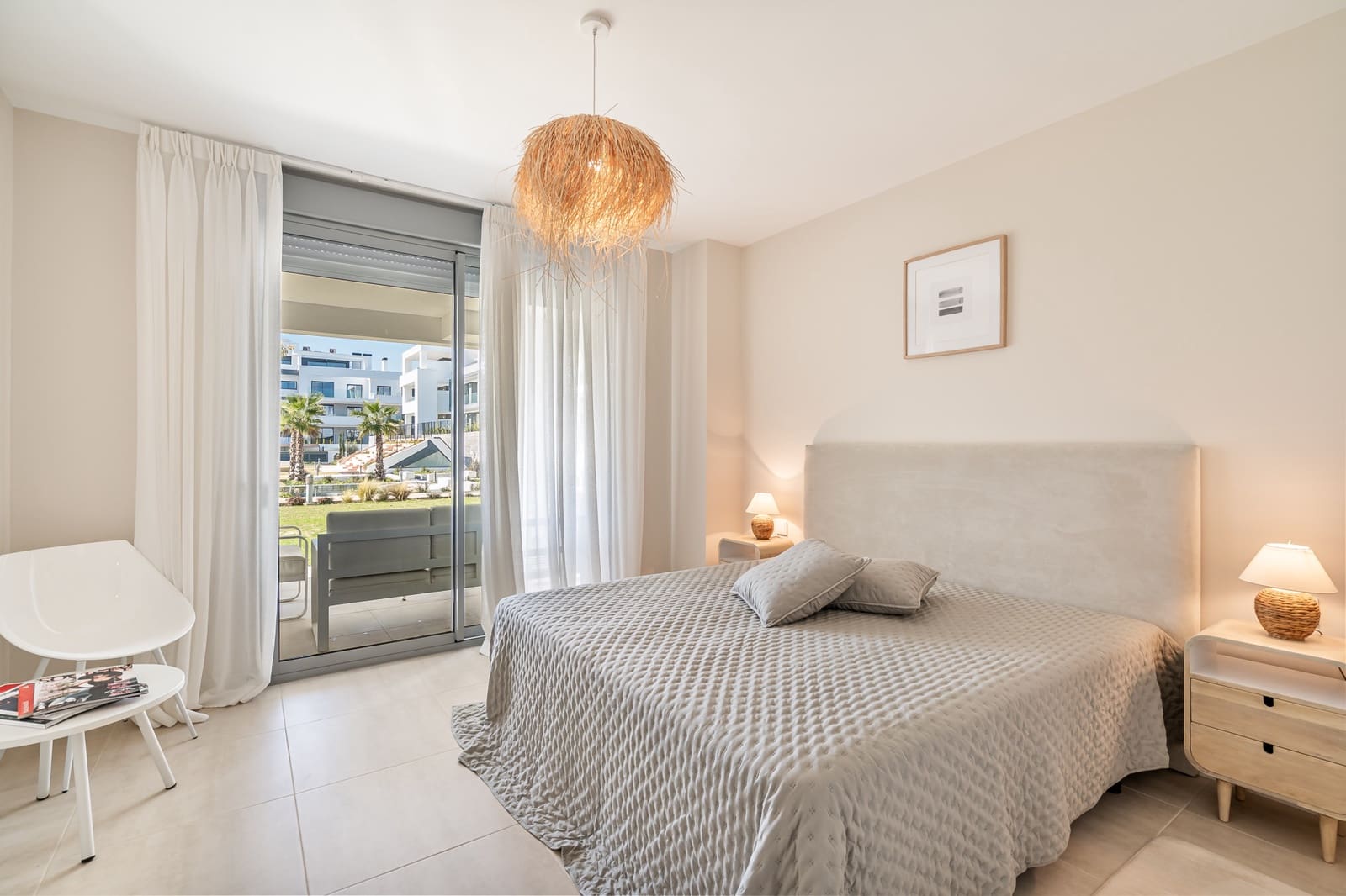 2 slaapkamer Appartement te koop in Estepona met zwembad garage - € 650.000 (Ref: 8856857)