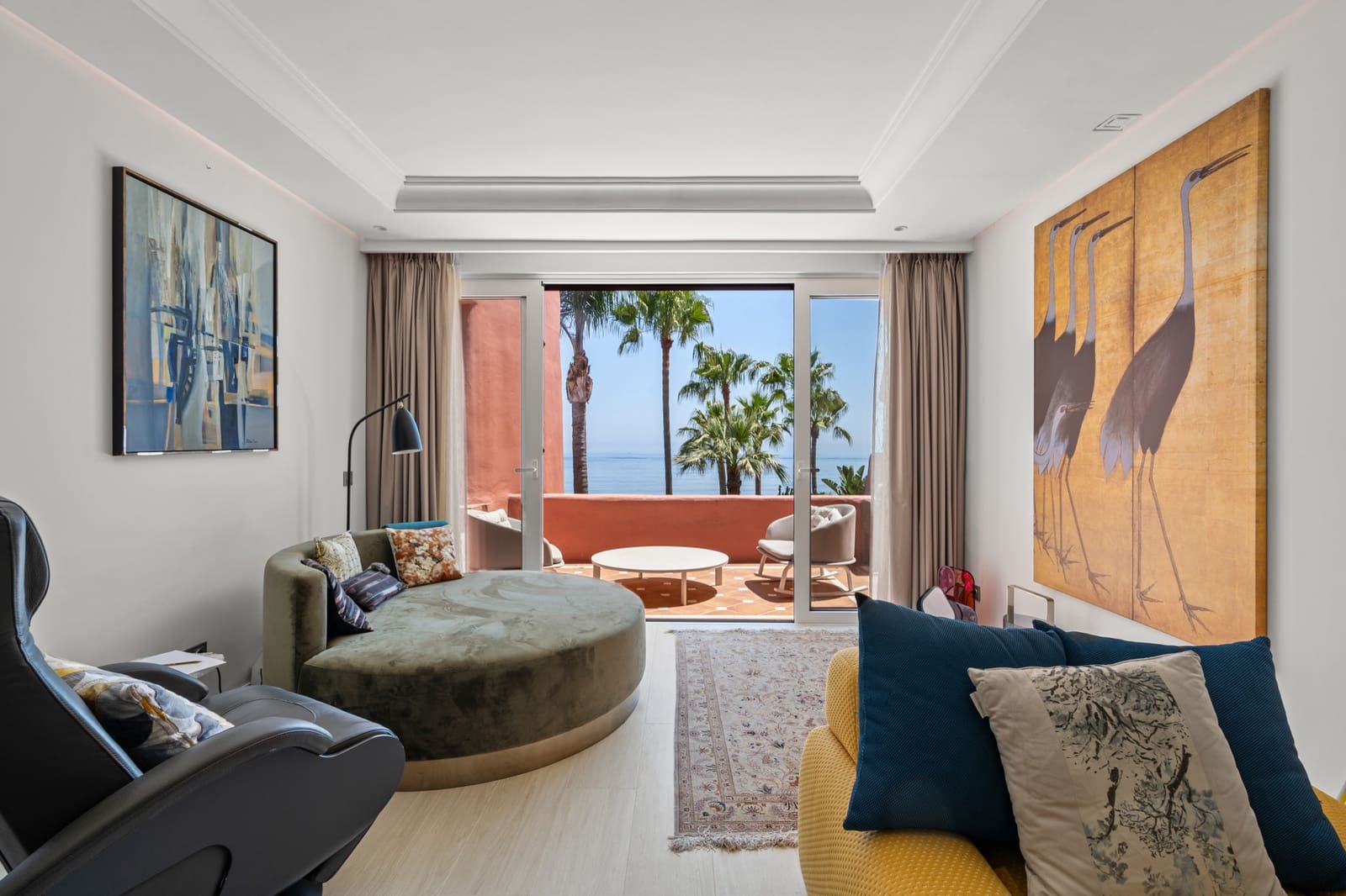 3 bedroom Penthouse for sale in Estepona with pool garage - € 1,825,000 (Ref: 8894559)