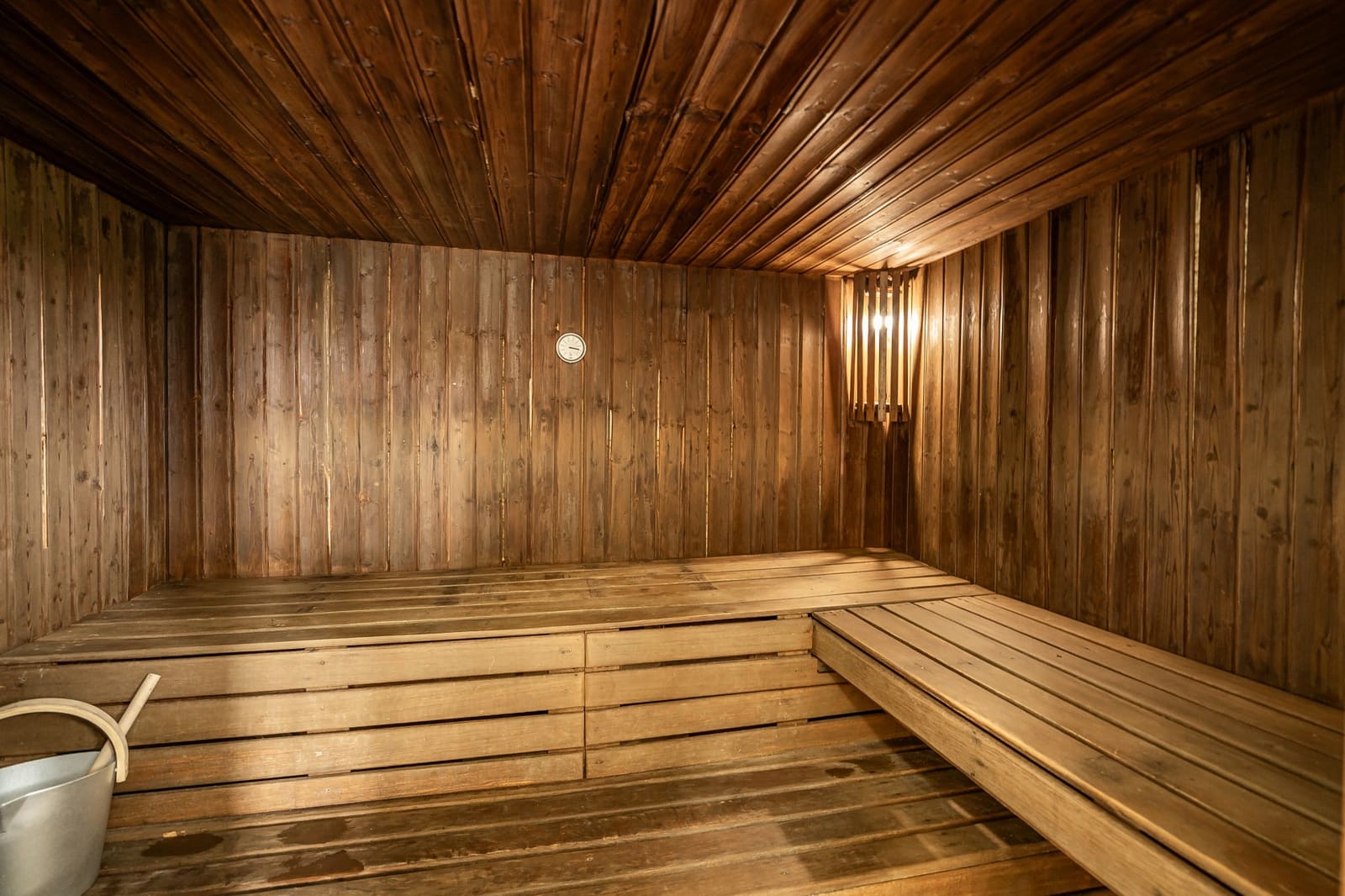 2 bedroom Apartment for sale in Benahavis with pool garage - € 355,000 (Ref: 8935186)