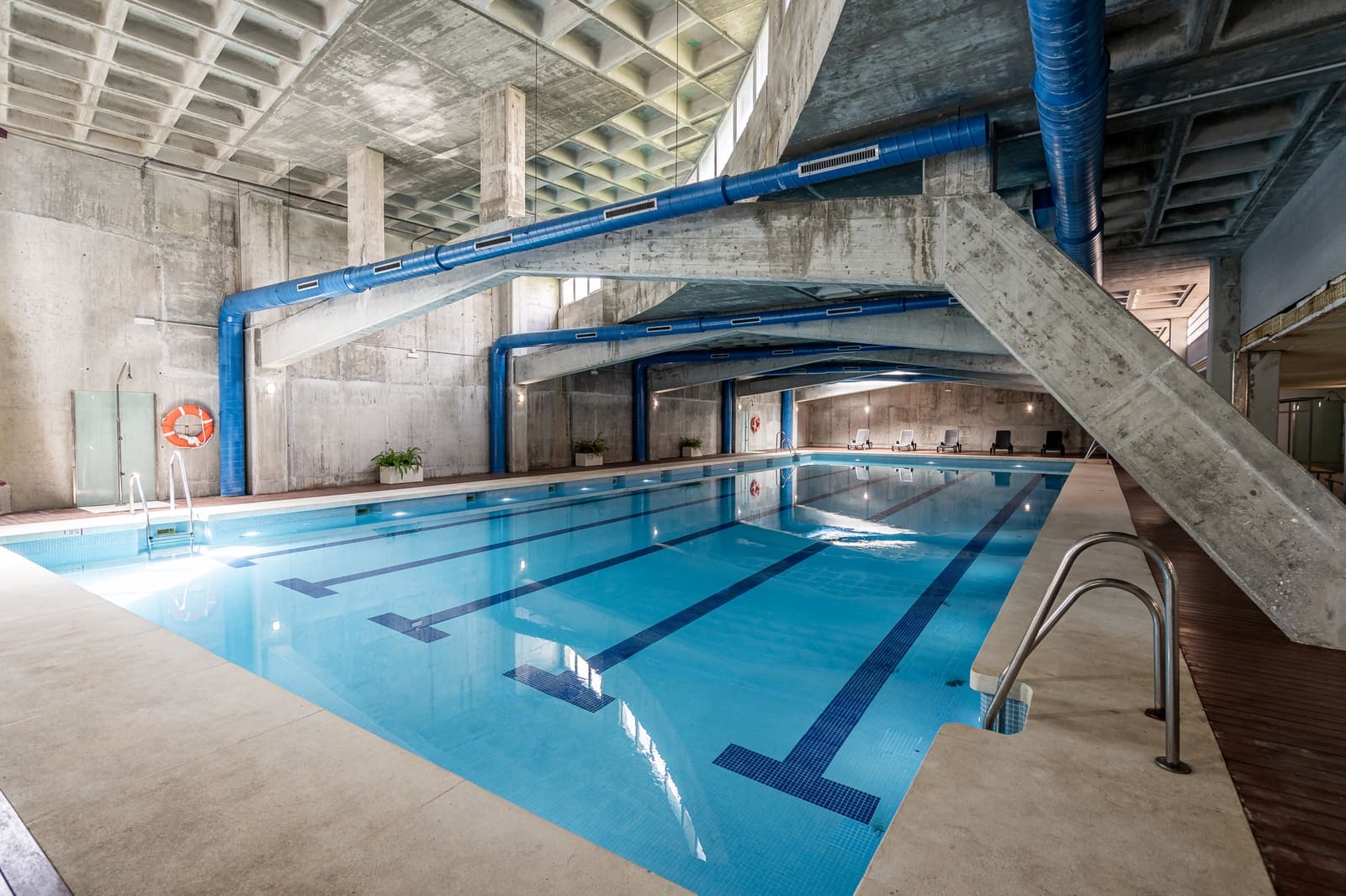 2 bedroom Apartment for sale in Benahavis with pool garage - € 355,000 (Ref: 8935186)