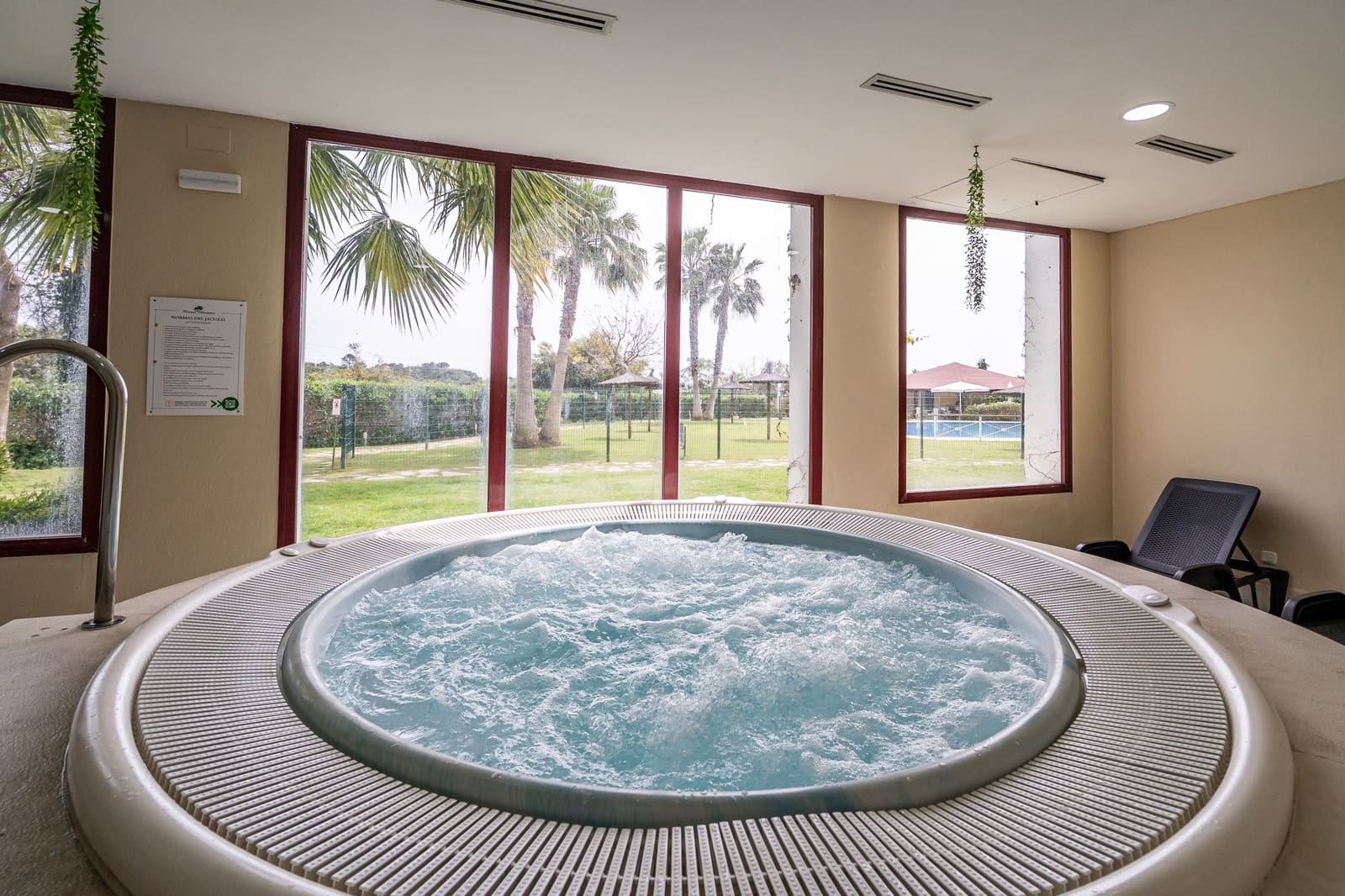 2 bedroom Apartment for sale in Benahavis with pool garage - € 355,000 (Ref: 8935186)