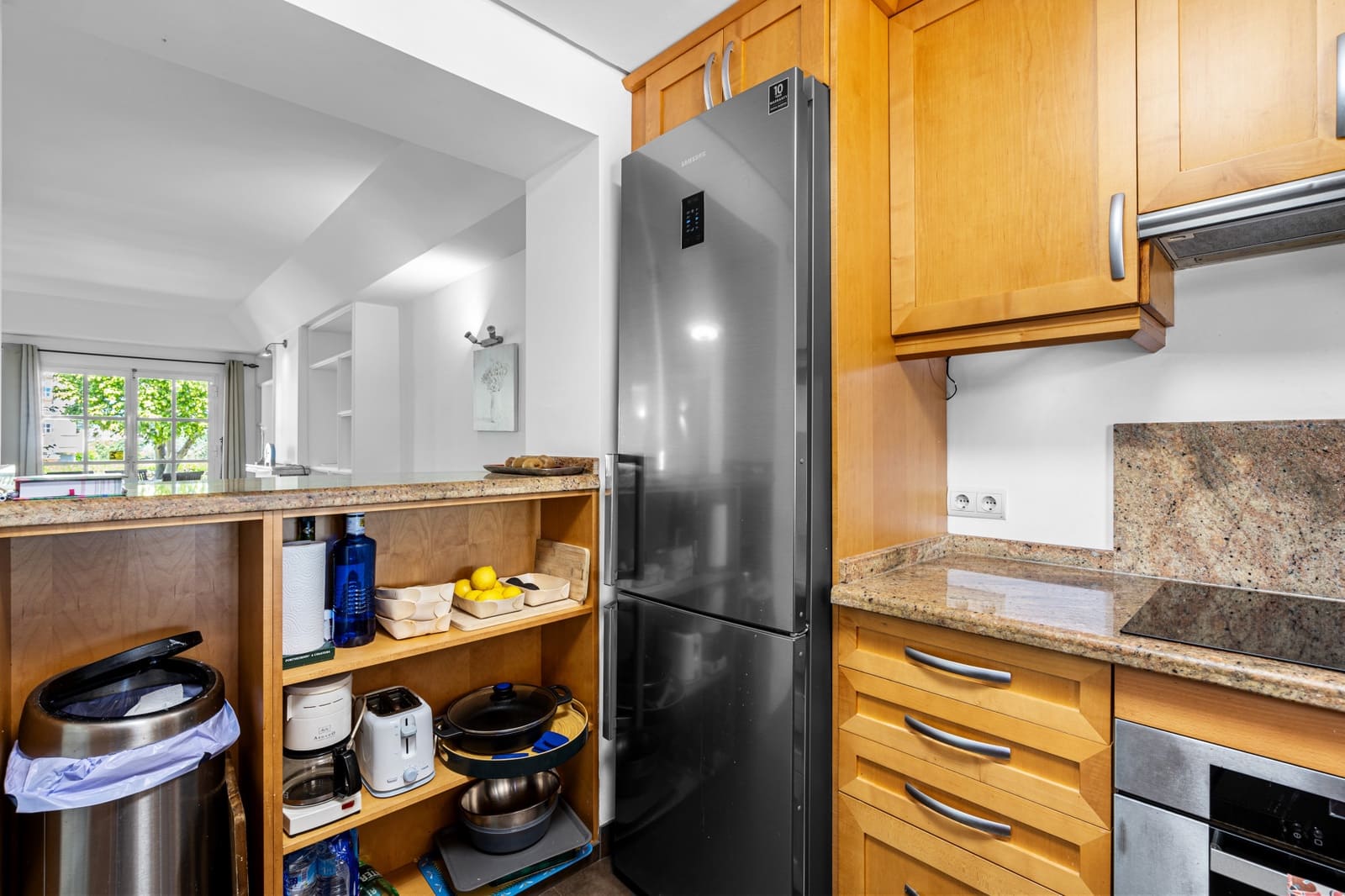 4 soveværelse Byhus til salg i Estepona med swimmingpool garage - € 560.000 (Ref: 9020784)