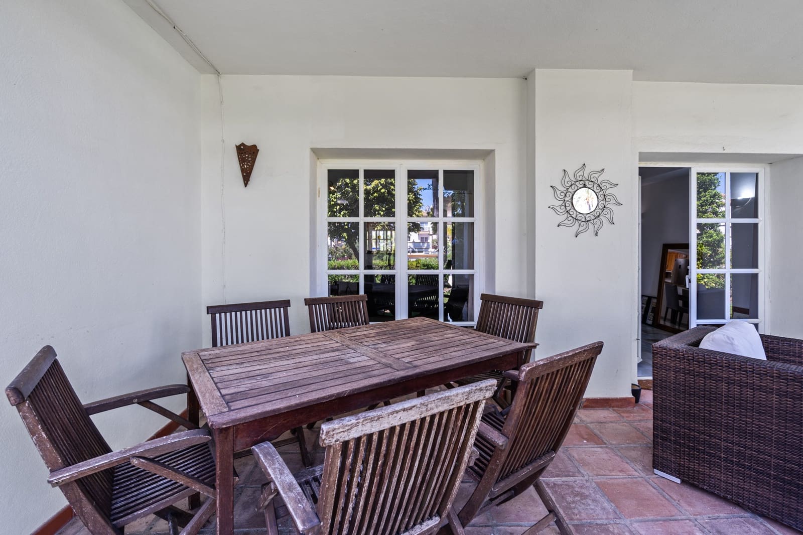 4 soveværelse Byhus til salg i Estepona med swimmingpool garage - € 560.000 (Ref: 9020784)