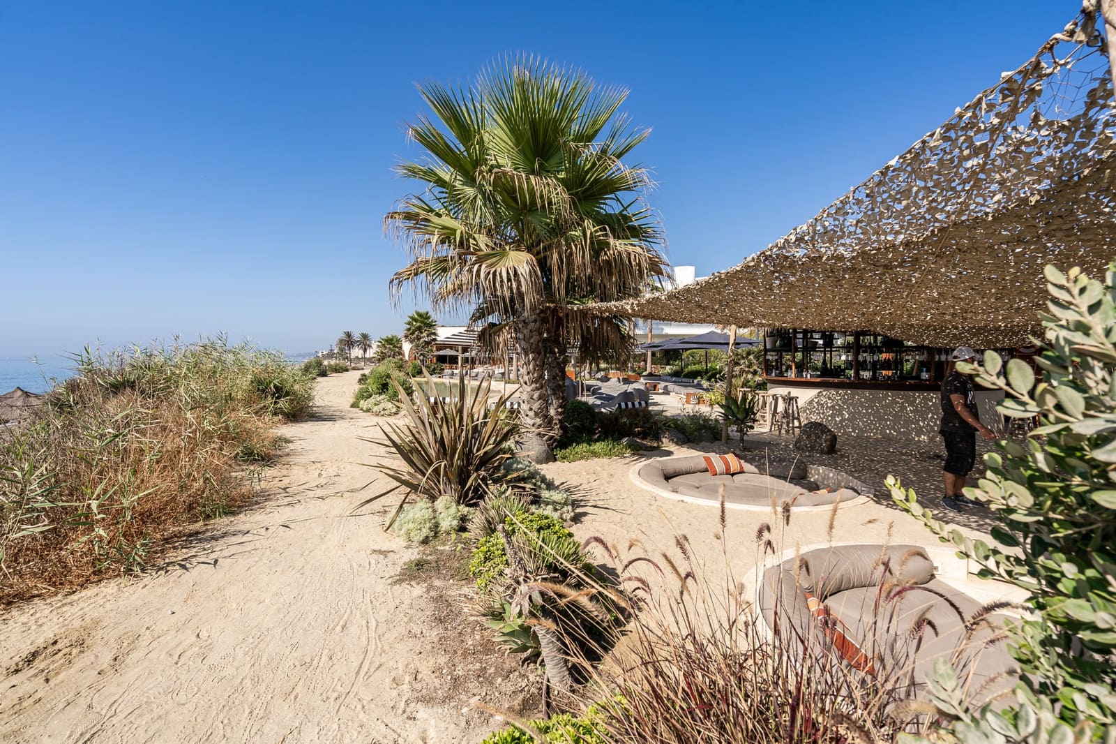 2 sypialnia Apartament na sprzedaż w Estepona z basenem garażem - 1 095 000 € (Ref: 9048639)