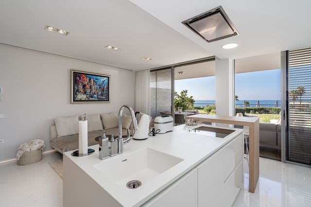 2 sypialnia Apartament na sprzedaż w Guadalobón, Estepona z basenem garażem - 1 095 000 € (Ref: 9048639)